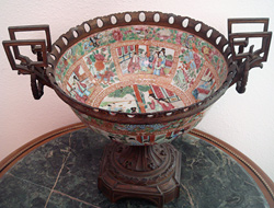 Grashe Seattle and Bellevue Fine Art Restorers. Art for sale: ''18th Century Chinese Vase in French Bronze Ormolu''. Grashe Seattle and Bellevue Fine Art Restorers. Art for sale: ''18th Century Chinese Vase in French Bronze Ormolu''.
