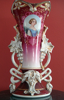 Grashe Seattle and Bellevue Fine Art Restorers. Art for sale: Old Paris Vase. Grashe Seattle and Bellevue Fine Art Restorers. Art for sale: Old Paris Vase.